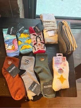 Mix bundle Women’s Socks NWT Sizes 4-10/5-11 Pusheen the crème shop, Auden etc